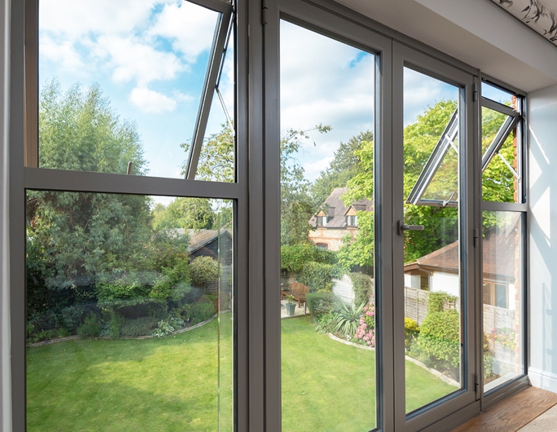 Residential Metal Windows: The Ultimate Casement and Top-Hung Solutions